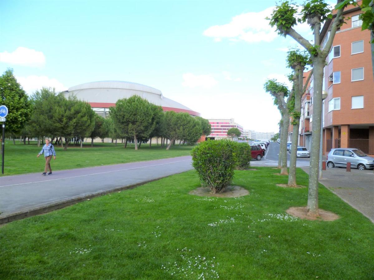 Logrocity Puerta del ebro Parking privado gratis Logroño Esterno foto